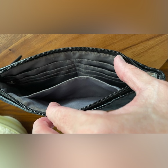 AUTHENTIC COACH Signature Ashley Wristlet Wallet - Black - Nickle - Zipper/Strap - Picture 8 of 8